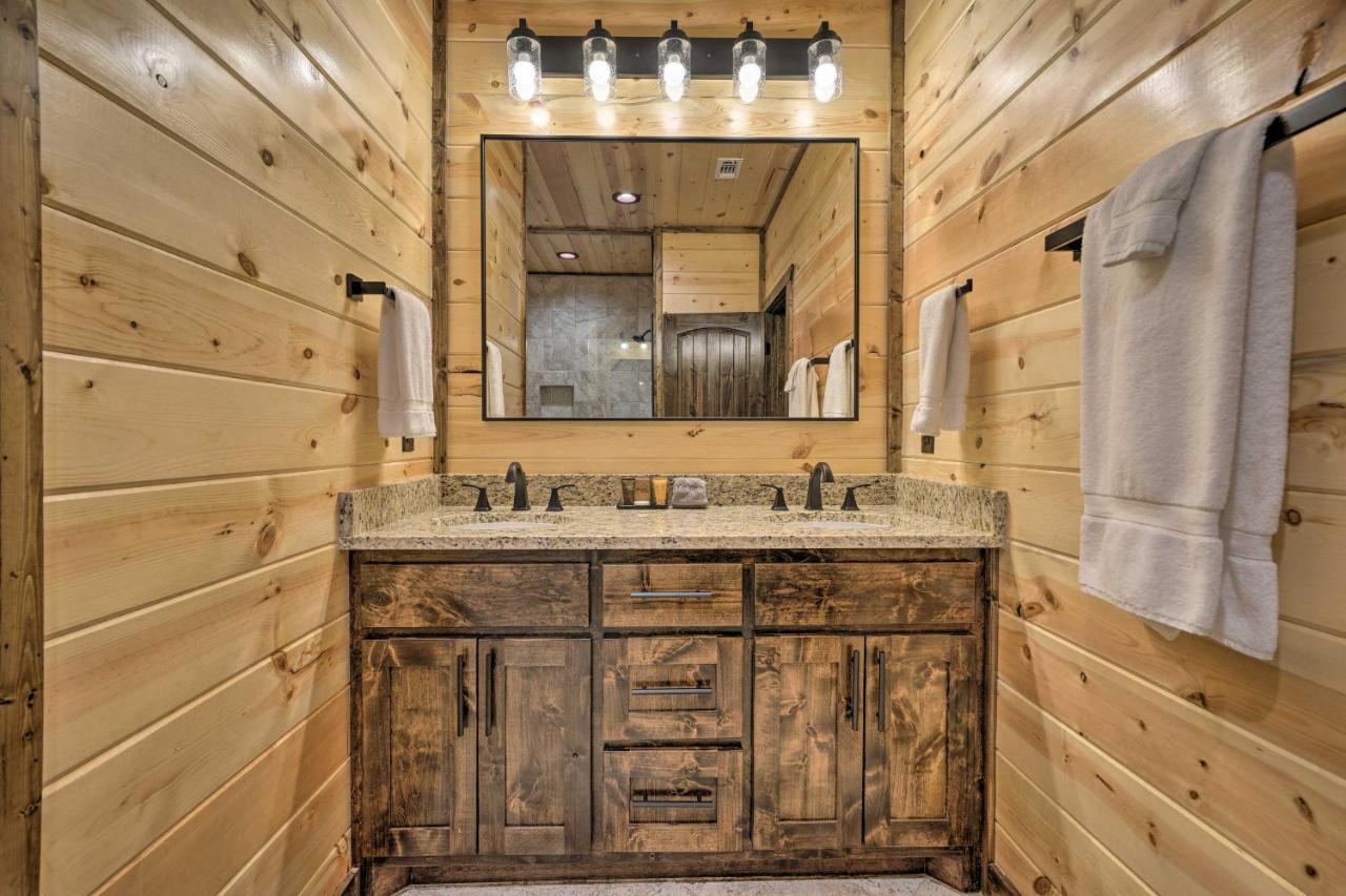 Broken Bow Cabin Deck With Hot Tub And Pool Table! Exterior foto